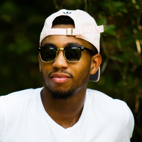 Meet your Posher, Andrew - Picture 1 of 1